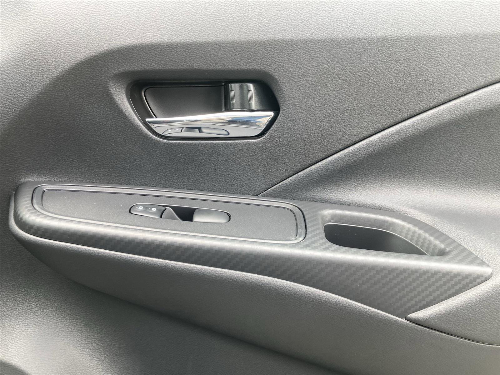 New 2025 Nissan Versa SV image 38