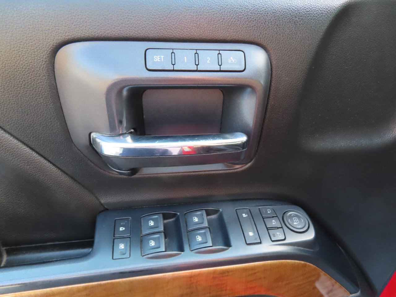 Used 2018 Chevrolet Silverado 2500 LTZ w/ Duramax Plus Package image 28