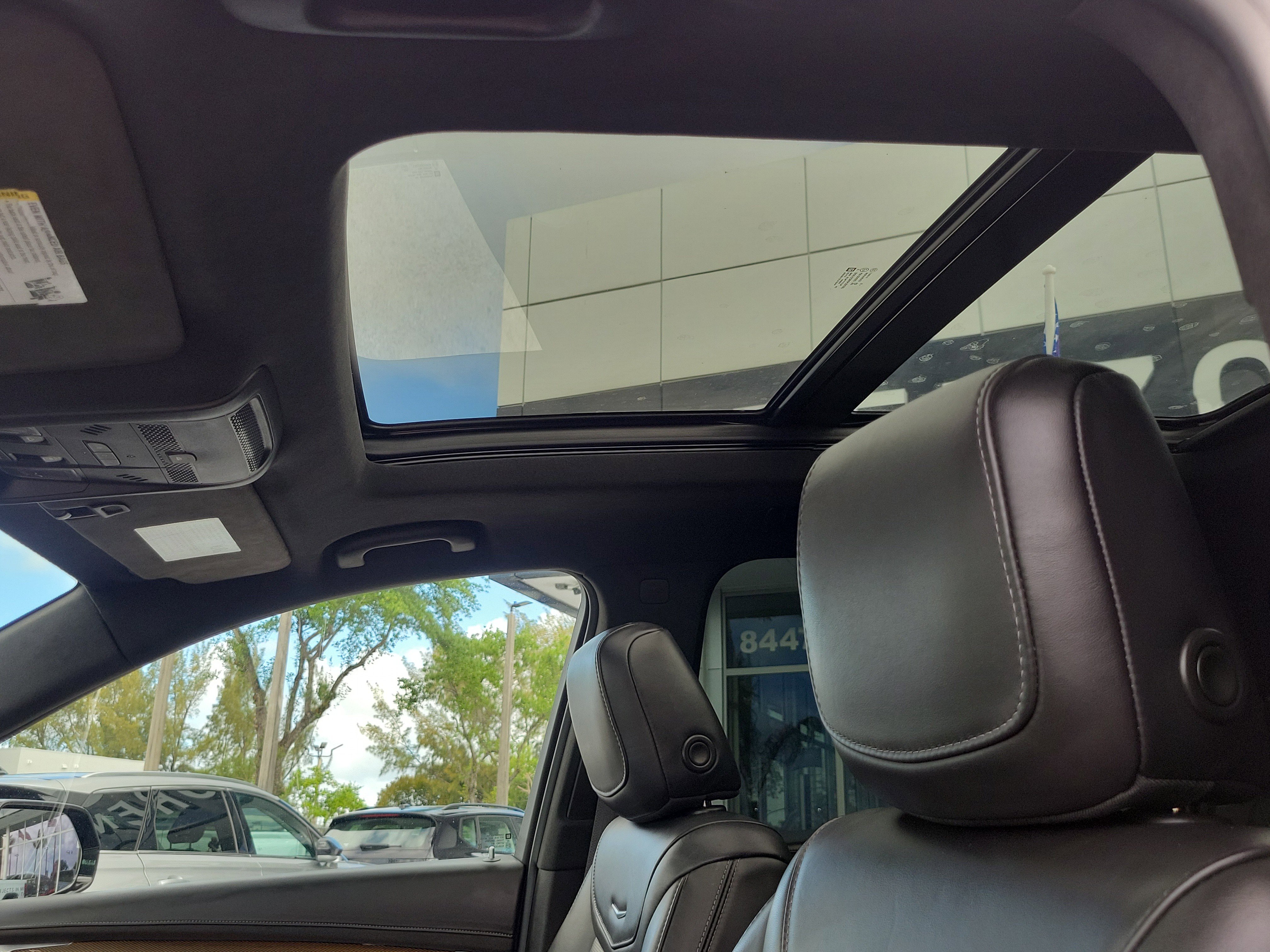 Used 2021 Cadillac XT6 Premium Luxury w/ Platinum Package image 12