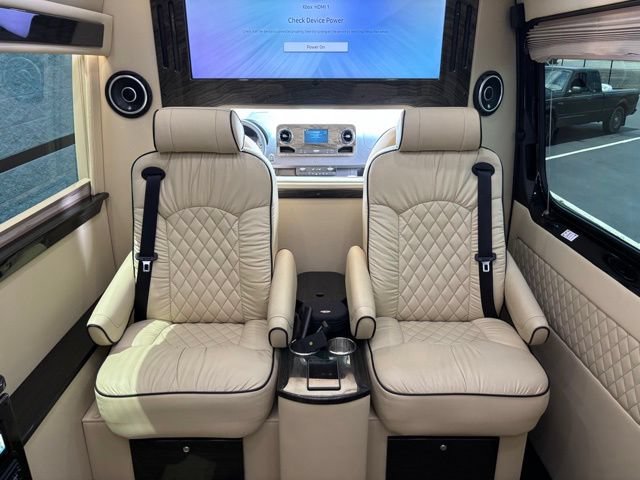 Used 2019 Mercedes-Benz Sprinter 3500 image 42
