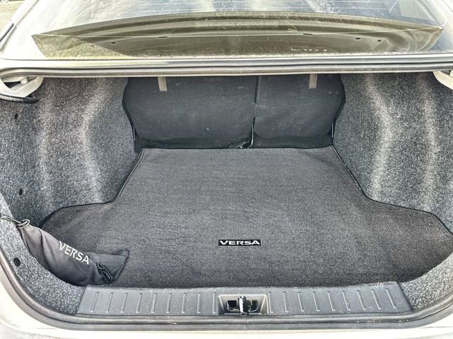 Used 2024 Nissan Versa SV w/ Trunk Package image 23