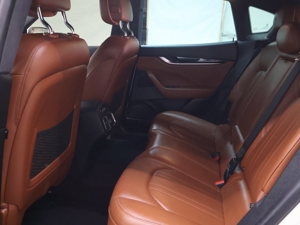 Used 2018 Maserati Levante AWD/4WD image 14