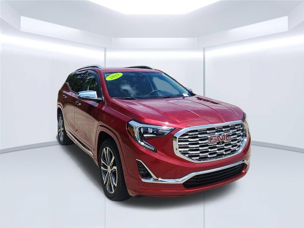 Used 2019 GMC Terrain Denali w/ Advanced Safety Package FWD image 3