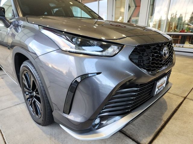 Used 2025 Toyota Highlander XSE image 8