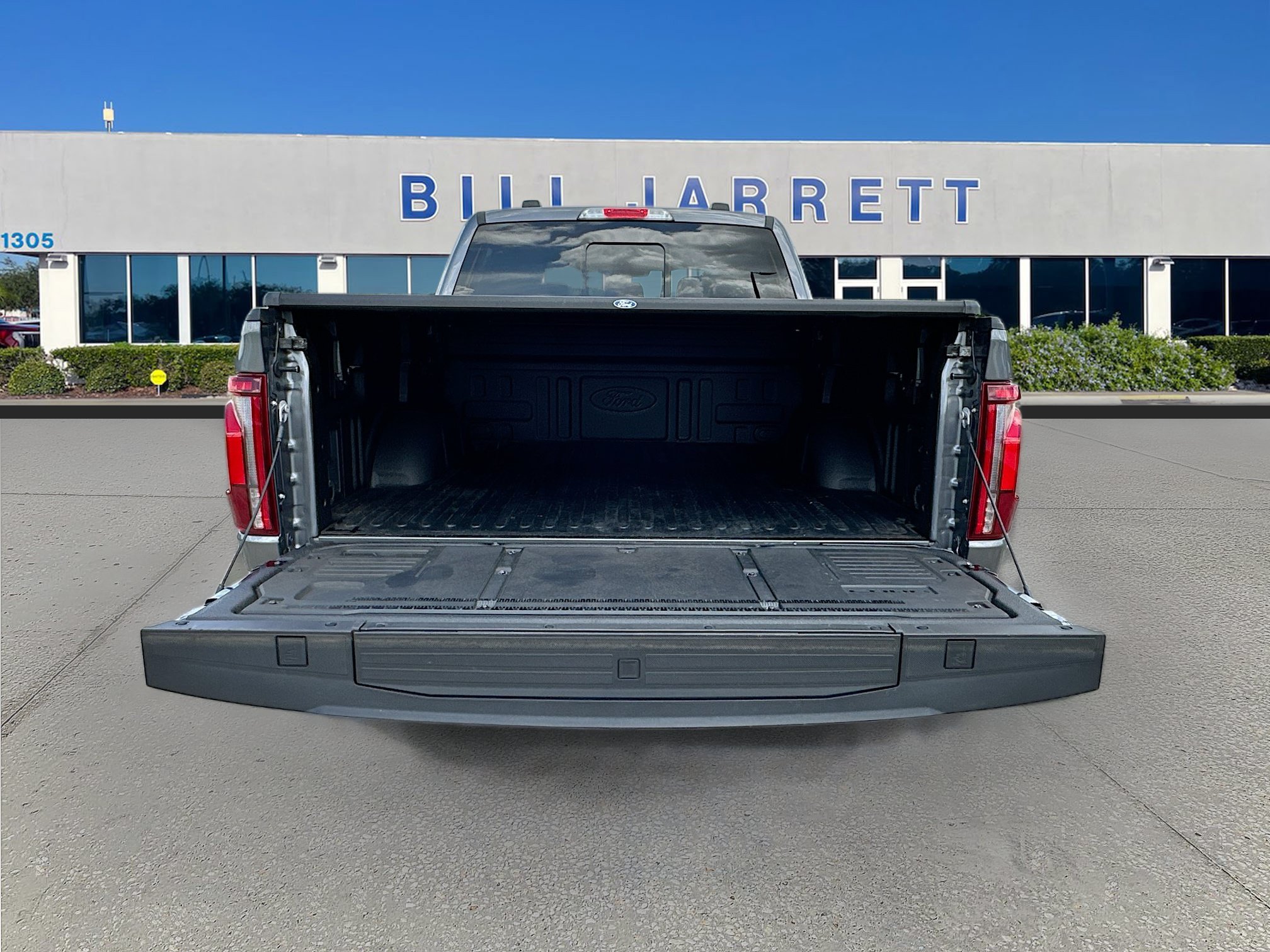 Certified 2024 Ford F150 Lariat w/ Equipment Group 502A High AWD/4WD image 27