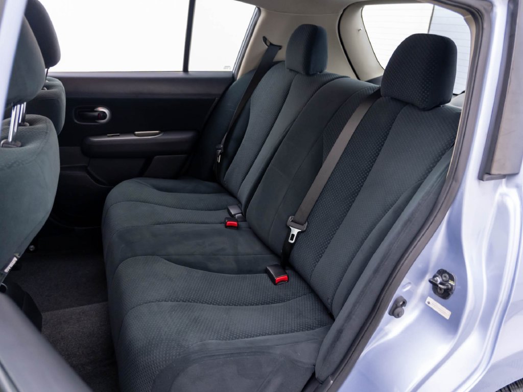 Used 2012 Nissan Versa 1.8 S w/ Plus Pkg FWD image 18