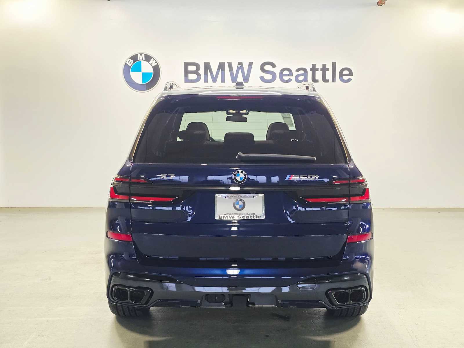 New 2026 BMW X7 M60i image 5