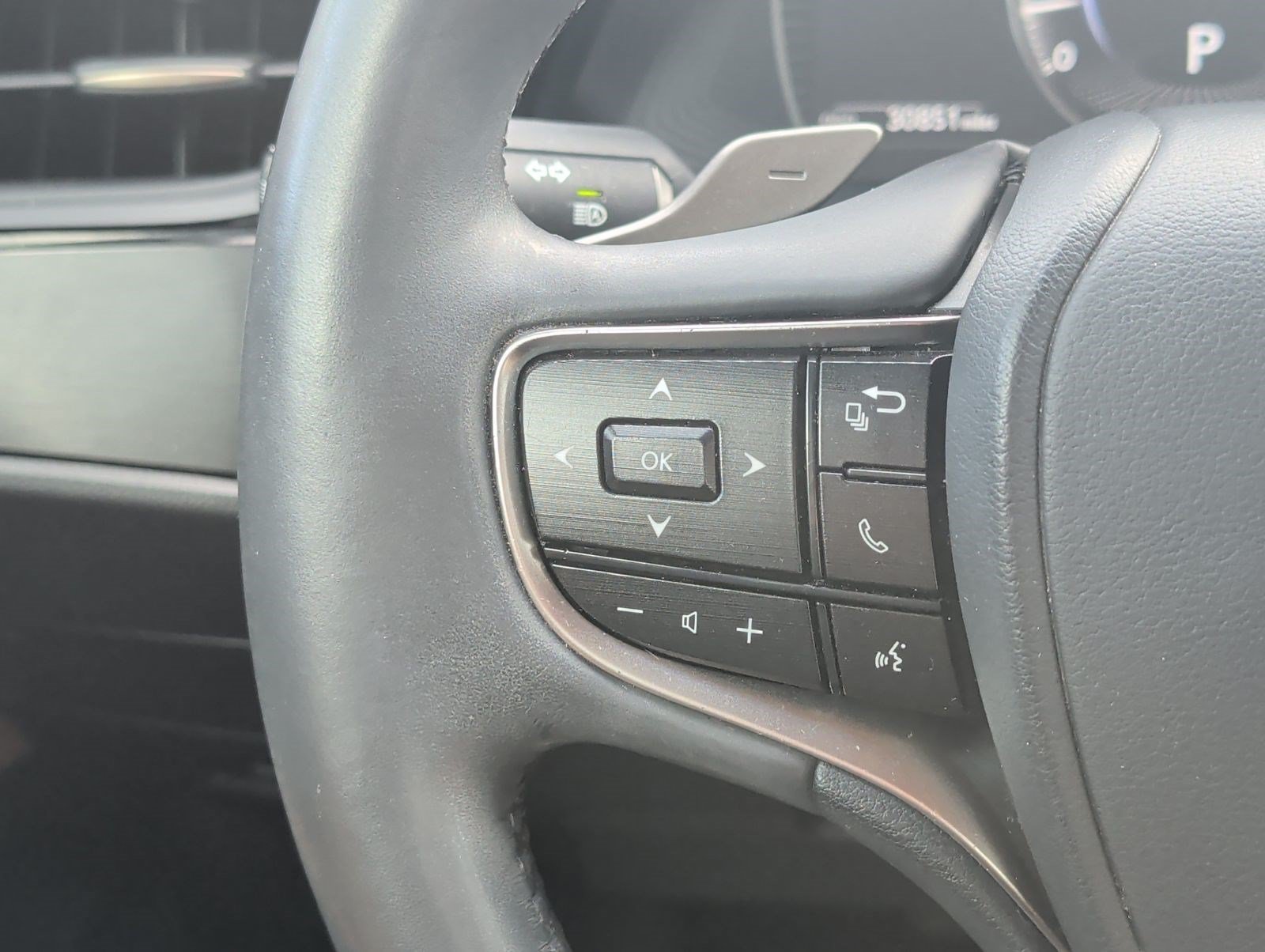 Used 2023 Lexus ES 350 w/ Premium Package FWD image 14
