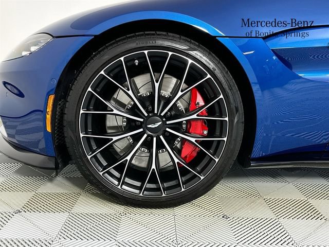 Used 2022 Aston Martin V8 Vantage Roadster RWD image 4