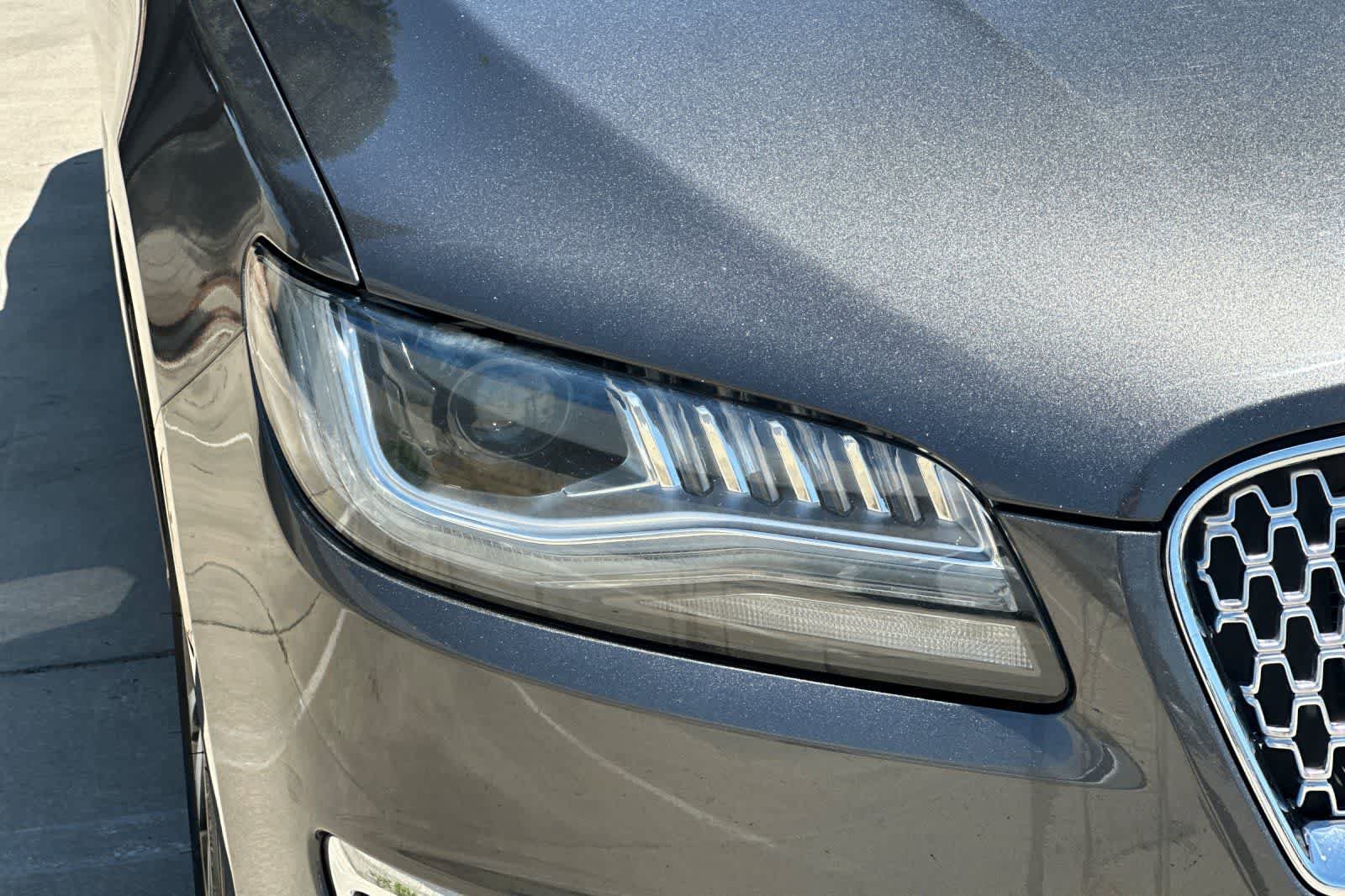 Used 2017 Lincoln MKZ Reserve FWD image 32