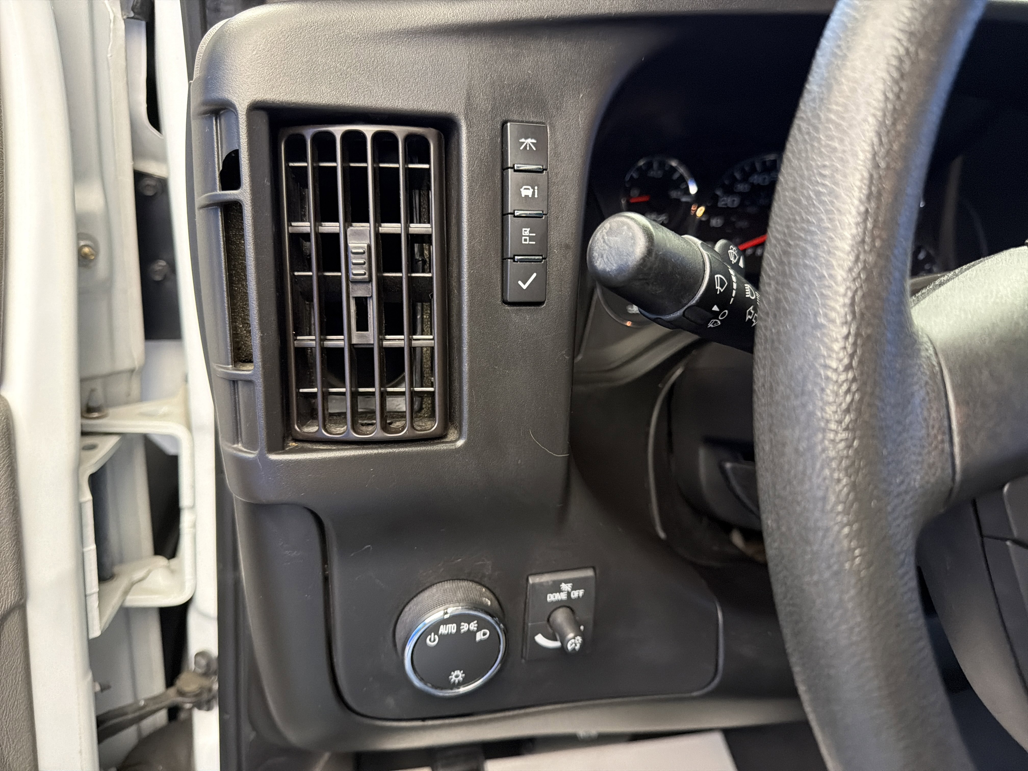 Used 2019 Chevrolet Express 3500 LS image 16