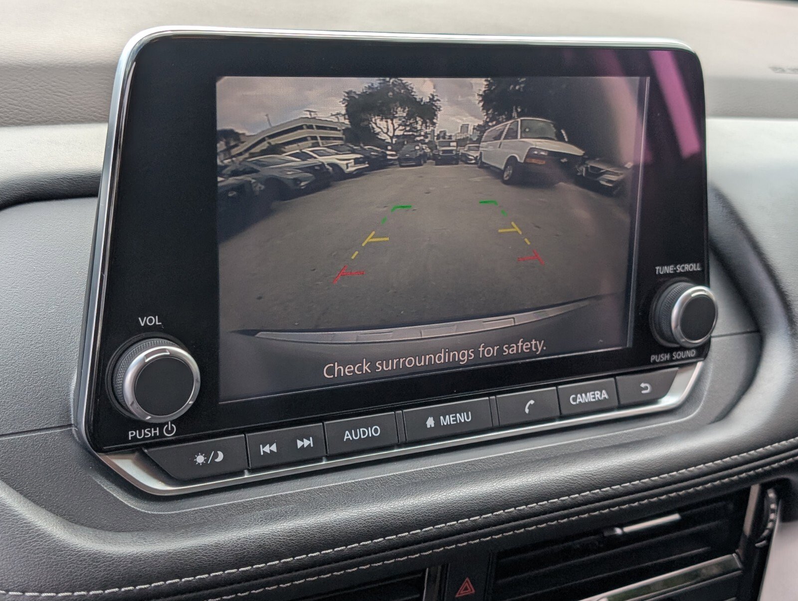 Used 2022 Nissan Rogue SV w/ SV Premium Package image 22