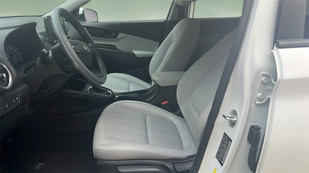 Used 2022 Hyundai Kona SEL image 16