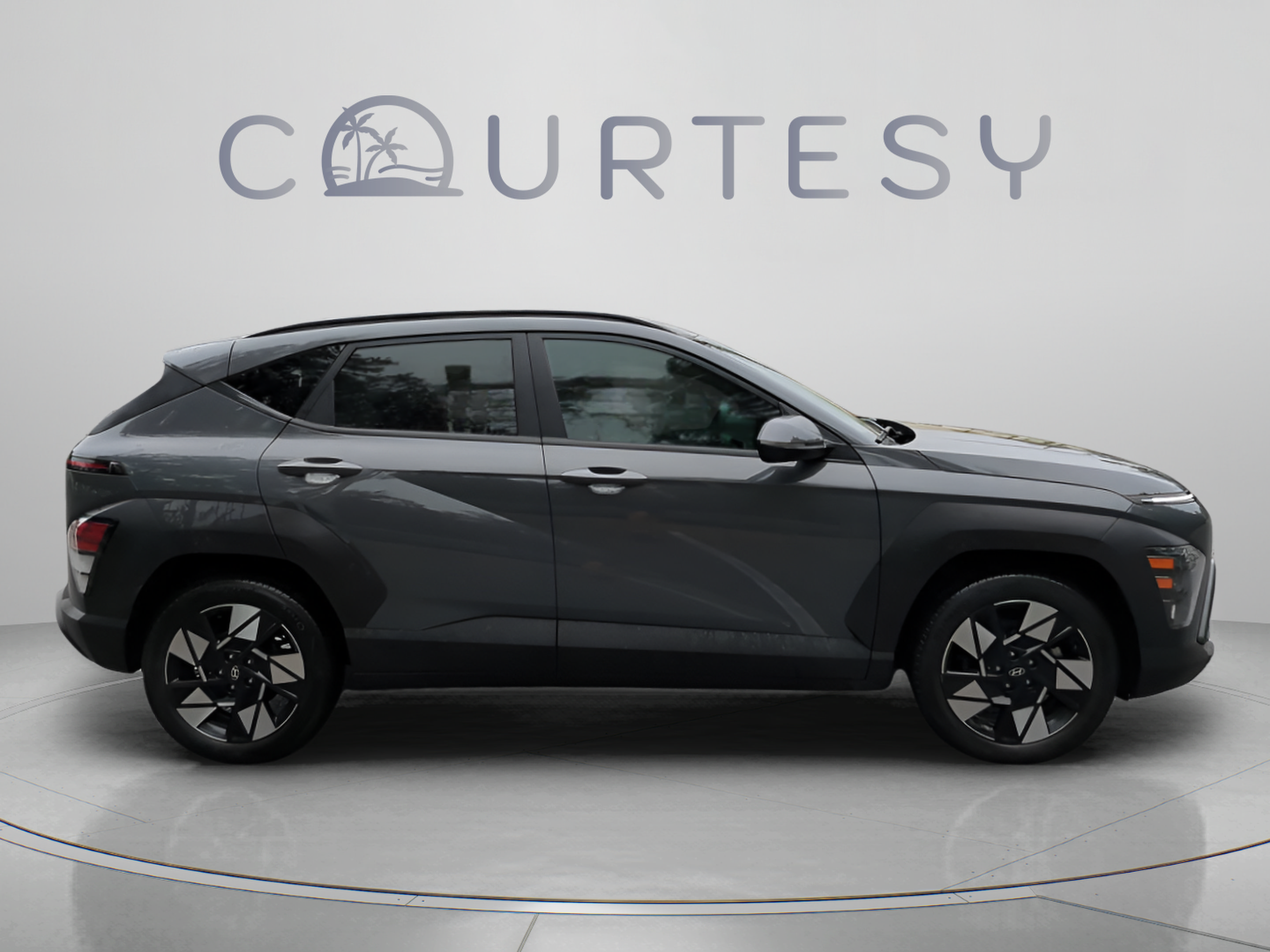 Used 2025 Hyundai Kona SEL FWD image 8