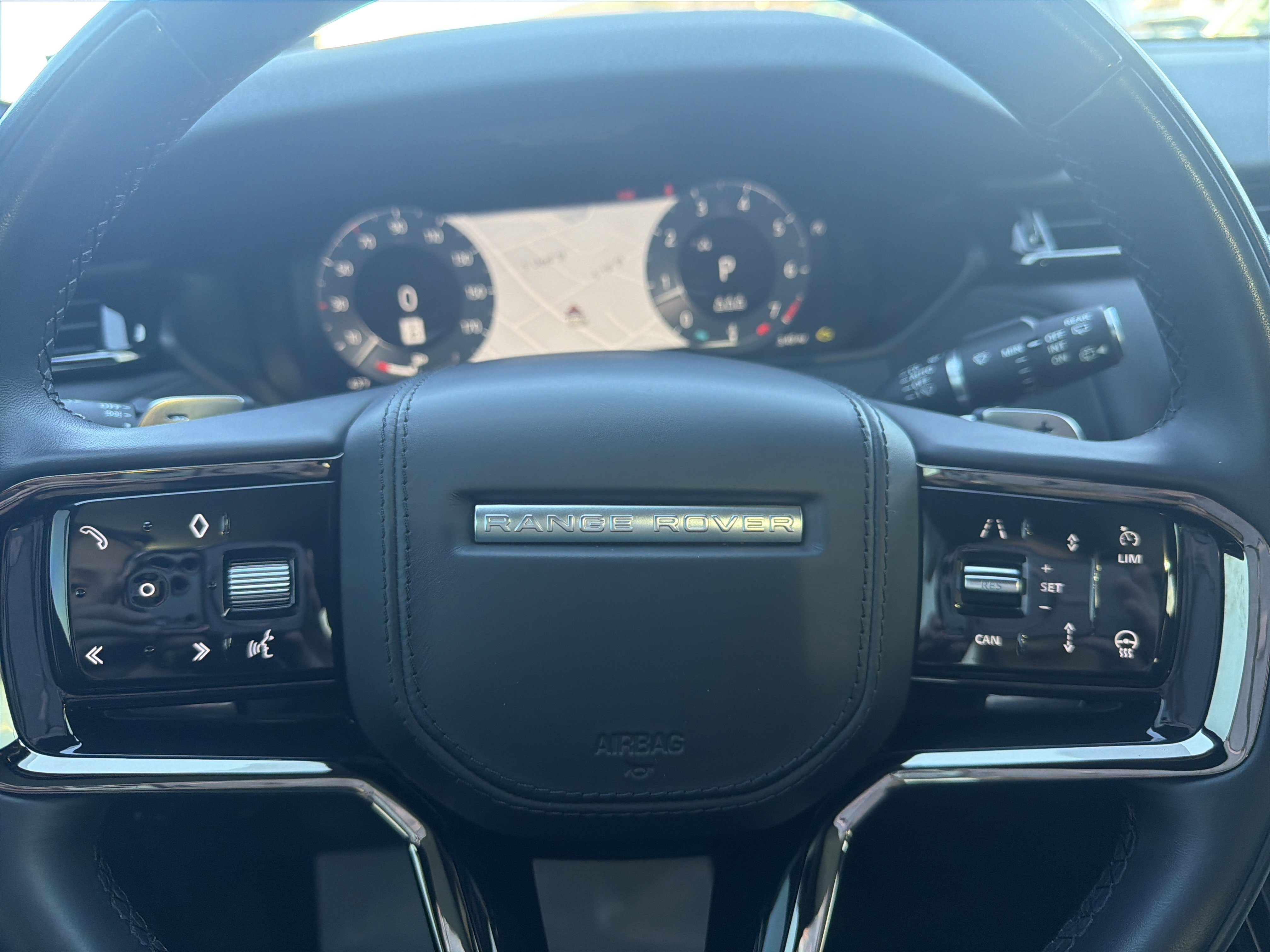 Used 2024 Land Rover Range Rover Velar Dynamic SE image 16