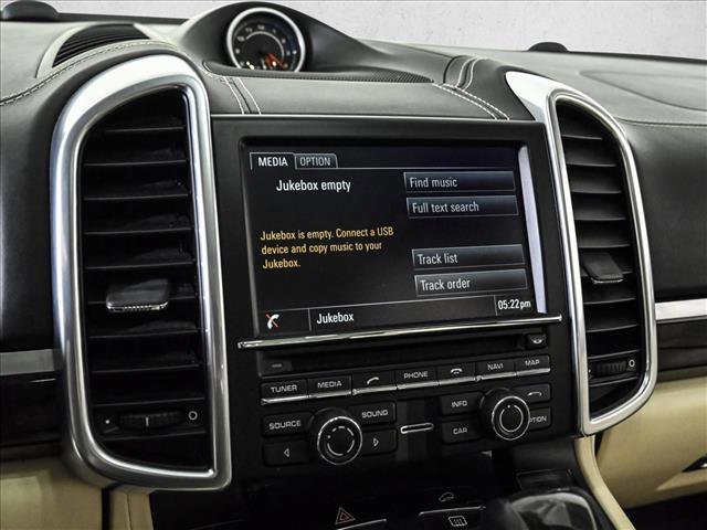 Used 2016 Porsche Cayenne S image 15