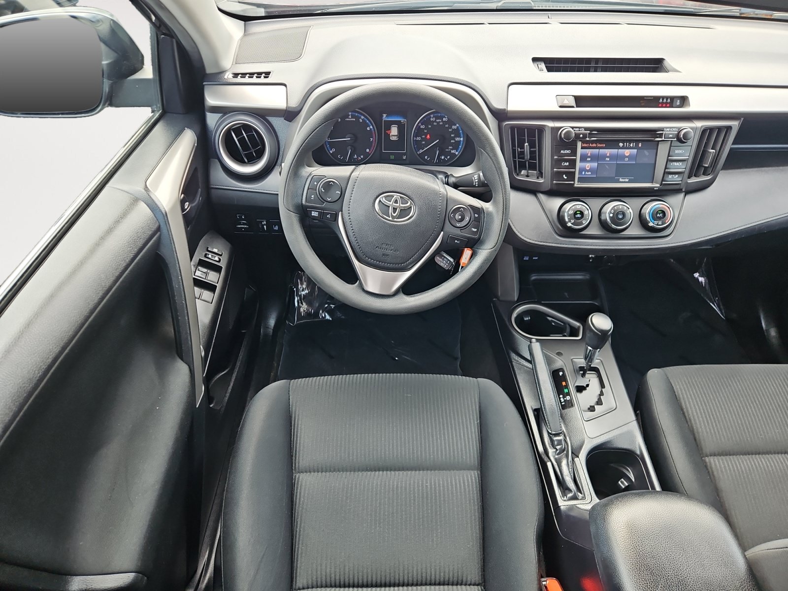 Used 2017 Toyota RAV4 LE w/ Carpet Mat Package AWD/4WD image 8