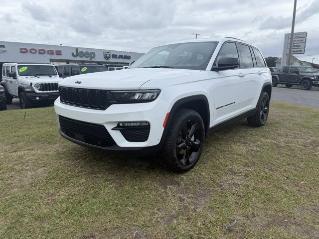 New 2025 Jeep Grand Cherokee Limited w/ Luxury Tech Group II image 3