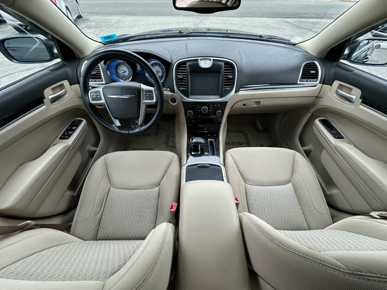 Used 2012 Chrysler 300 image 12