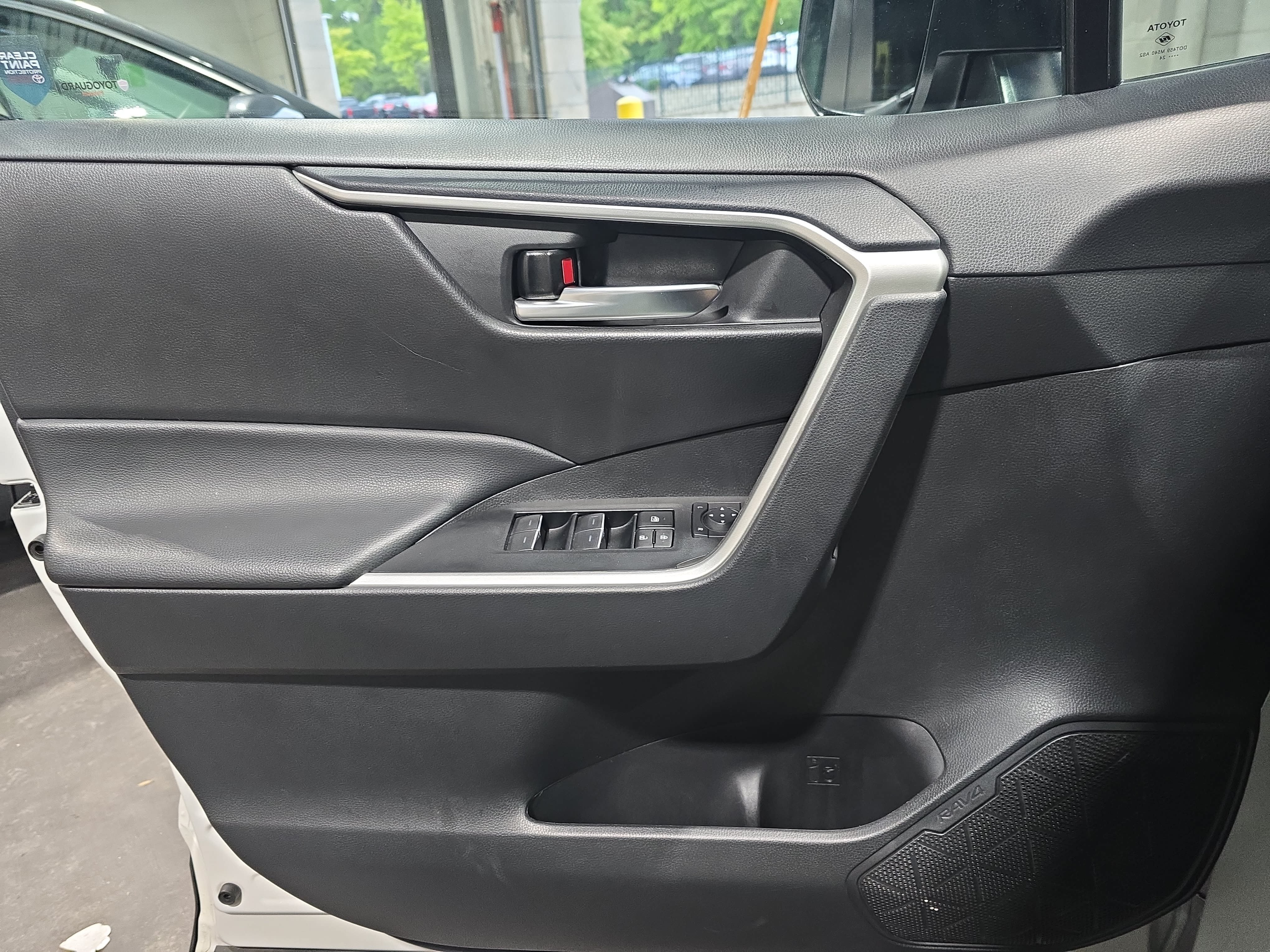 Used 2024 Toyota RAV4 XLE Premium FWD image 27