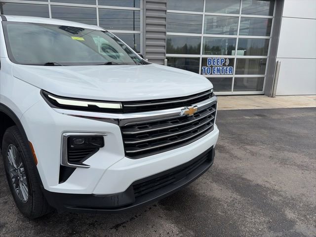Used 2025 Chevrolet Traverse LT AWD/4WD image 5