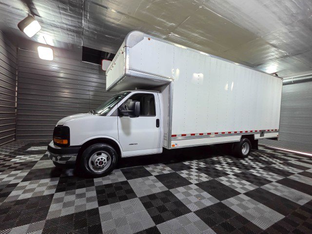 Used 2017 GMC Savana 4500 image 8