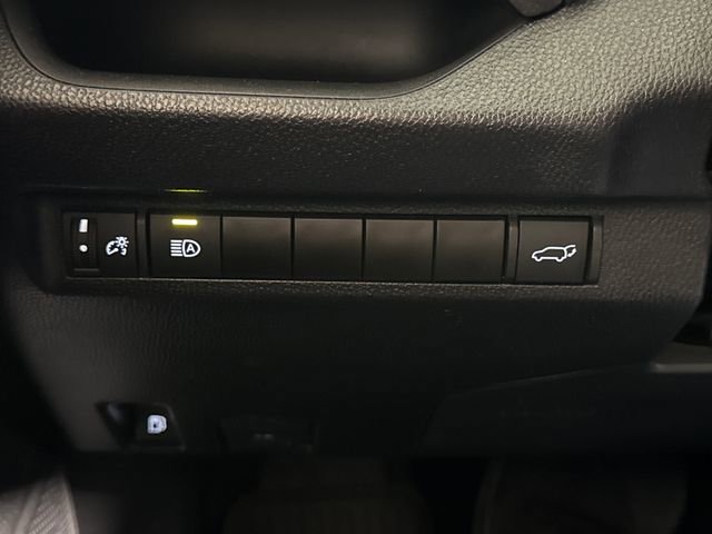 Used 2023 Toyota RAV4 XLE w/ Convenience Package image 32