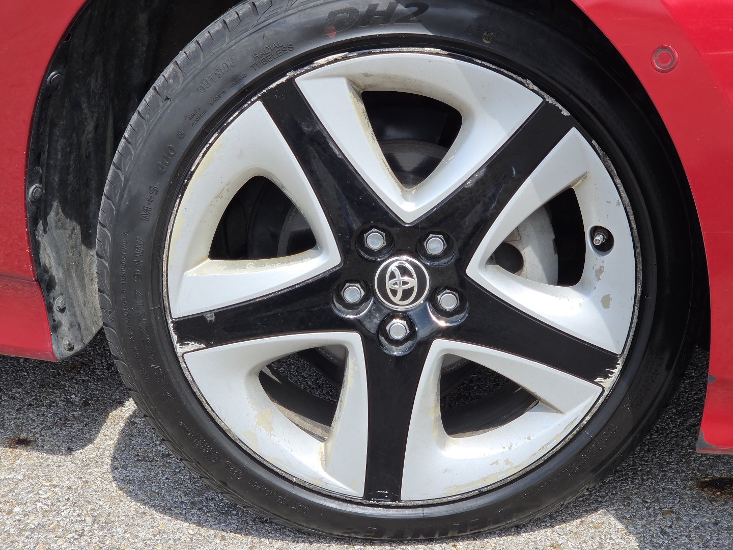 Used 2018 Toyota Prius Three Touring FWD image 9