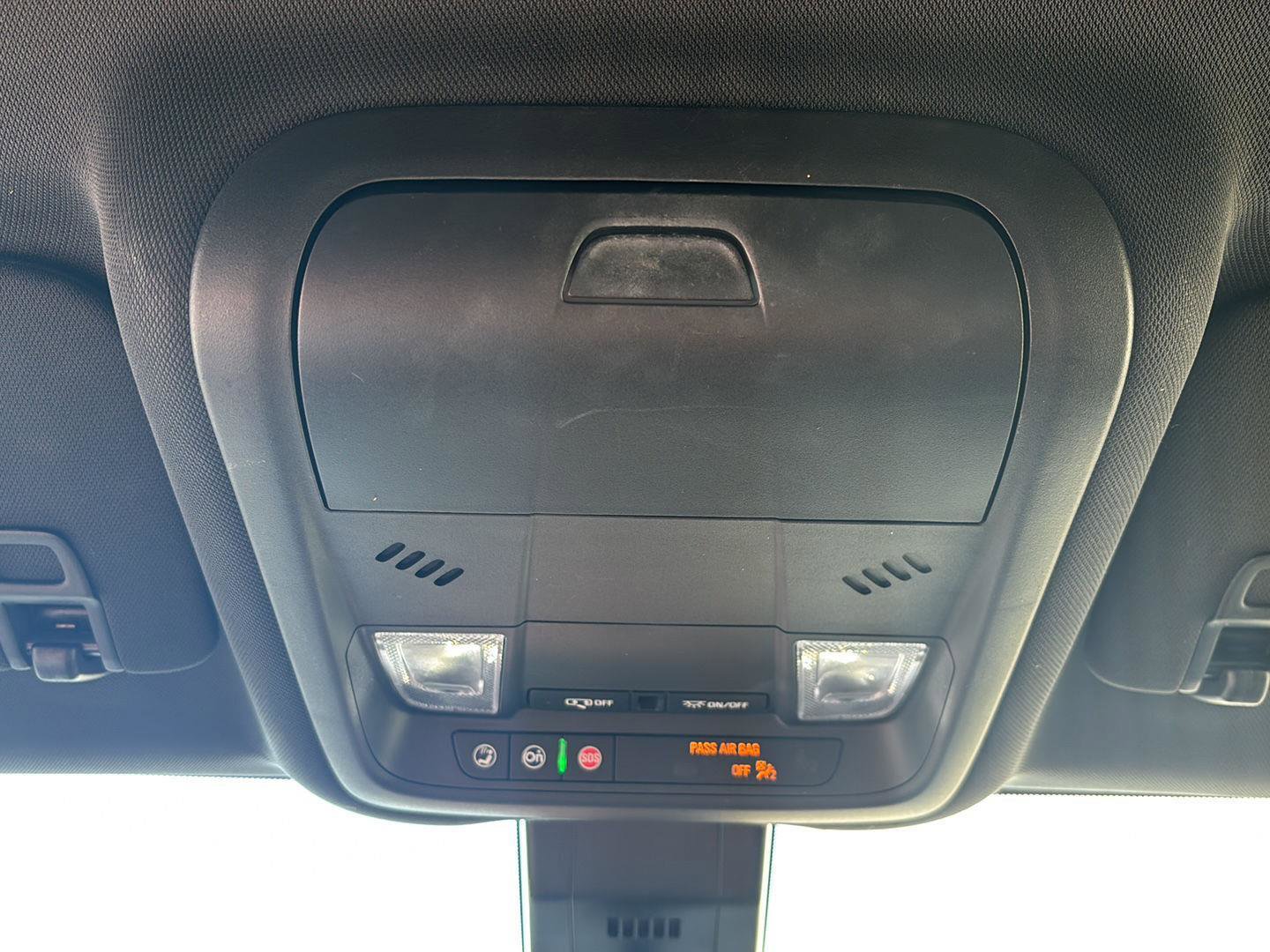 Used 2022 Chevrolet Equinox RS w/ LPO, Floor Liner Package FWD image 30