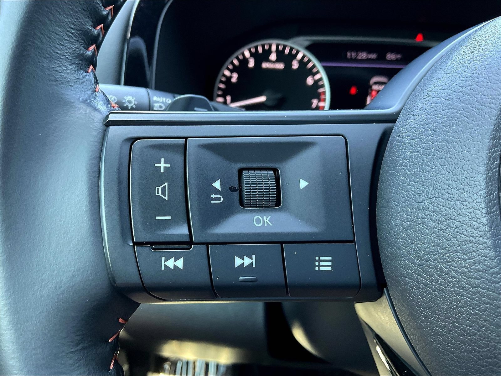 Certified 2025 Nissan Pathfinder Rock Creek AWD/4WD image 13