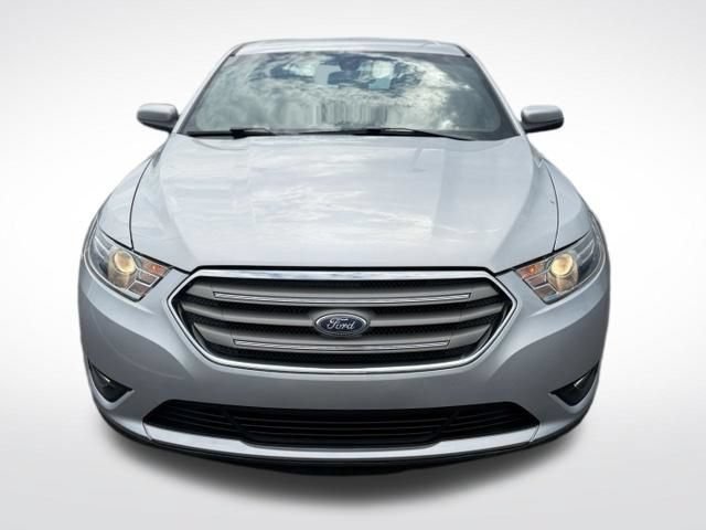 Used 2019 Ford Taurus SEL FWD image 2