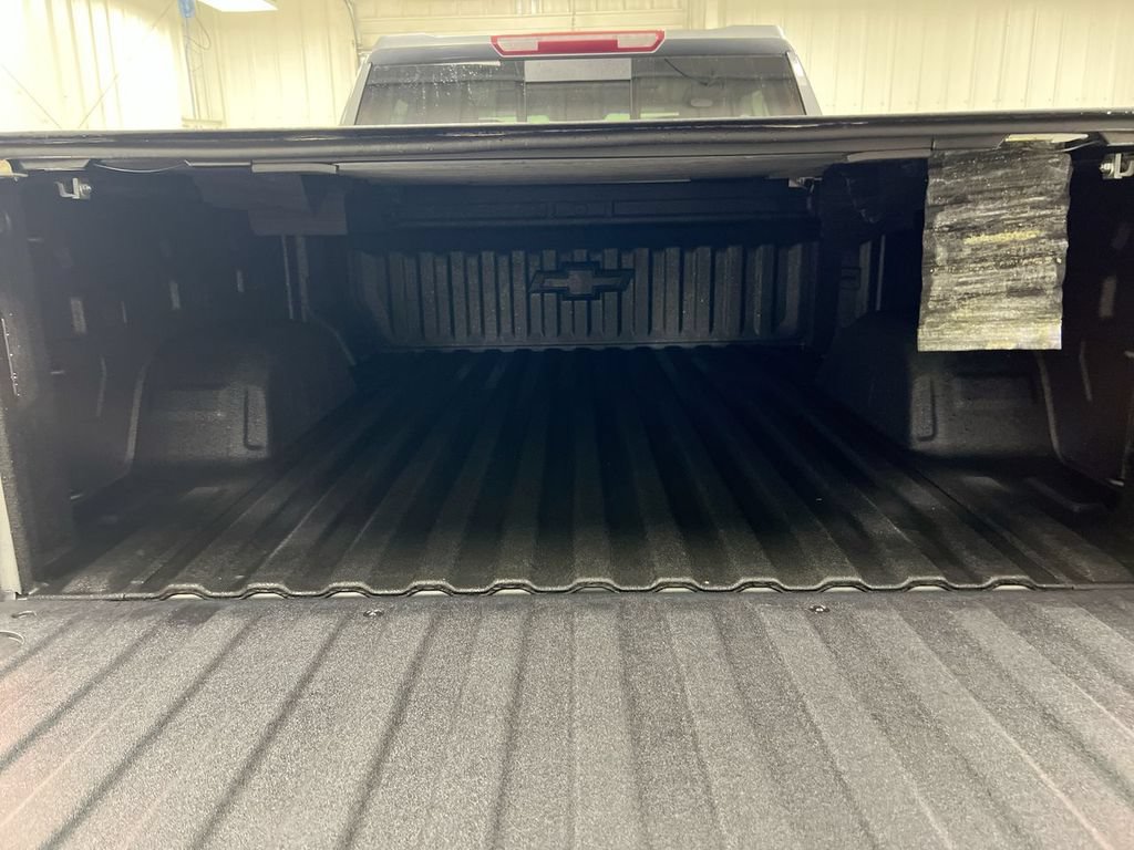 Used 2022 Chevrolet Silverado 1500 LTZ w/ LTZ Convenience Package II AWD/4WD image 25