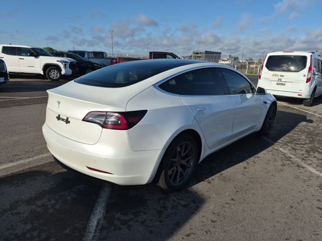 Used 2020 Tesla Model 3 Standard Range RWD image 4