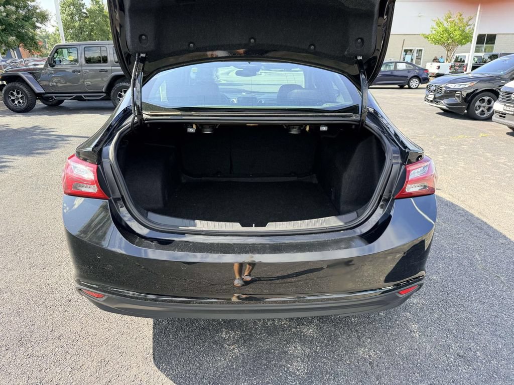 Used 2024 Chevrolet Malibu LT FWD image 11