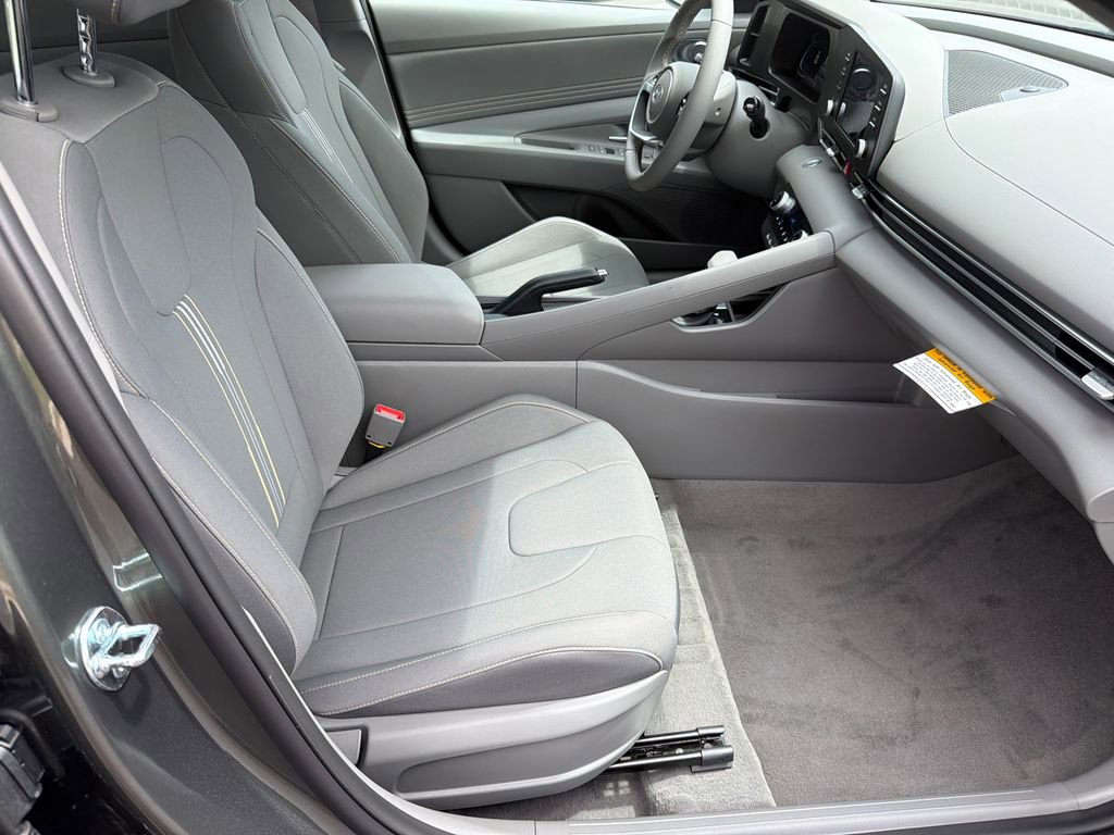 New 2026 Hyundai Elantra Sport FWD image 14