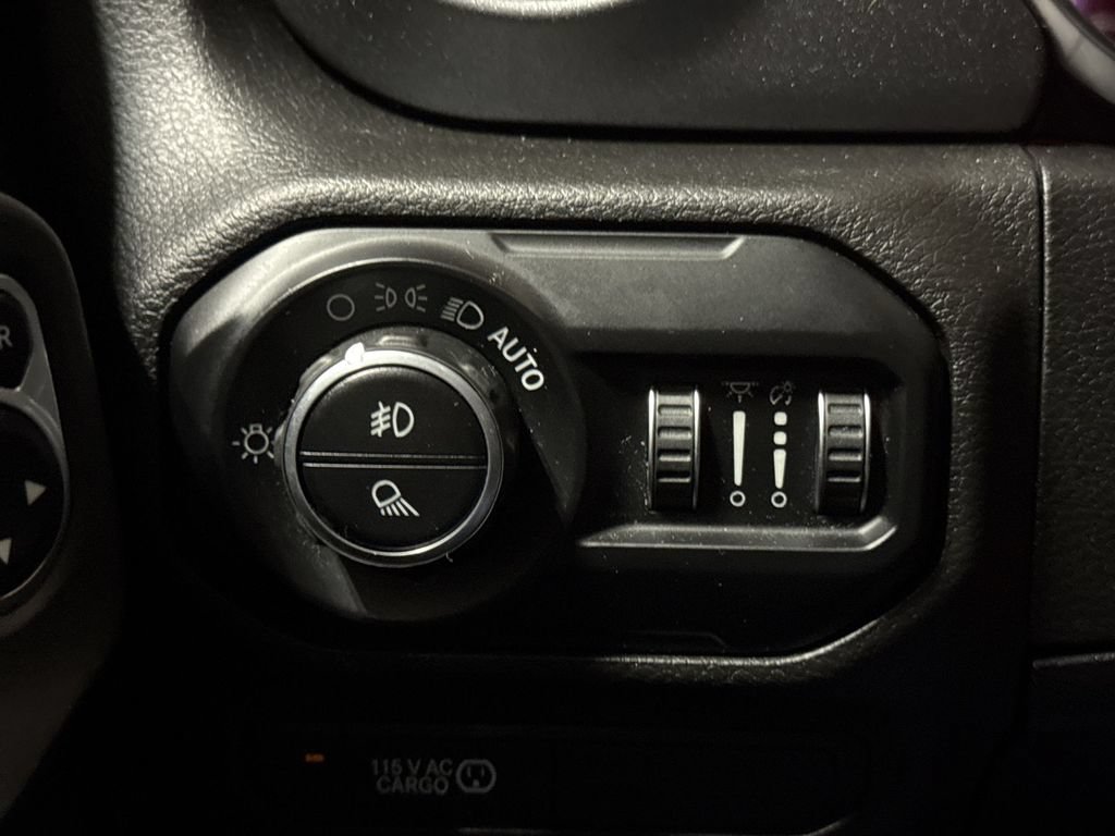 Used 2020 Jeep Gladiator Mojave w/ Dual Top Group AWD/4WD image 19