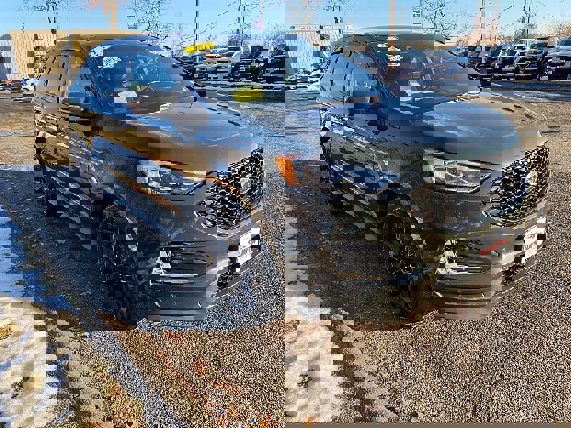 Certified 2022 Ford Edge ST w/ Equipment Group 401A image 3