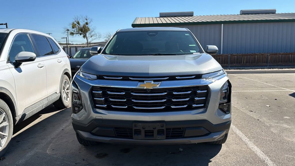 Used 2026 Chevrolet Equinox LT w/ Safety and Technology Package image 2