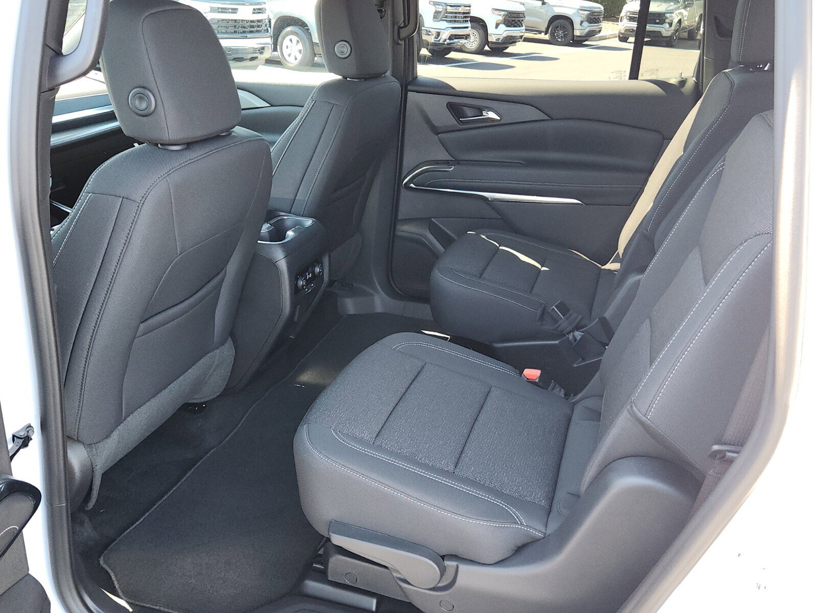 New 2026 Chevrolet Traverse LT w/ Midnight/Sport Edition image 7