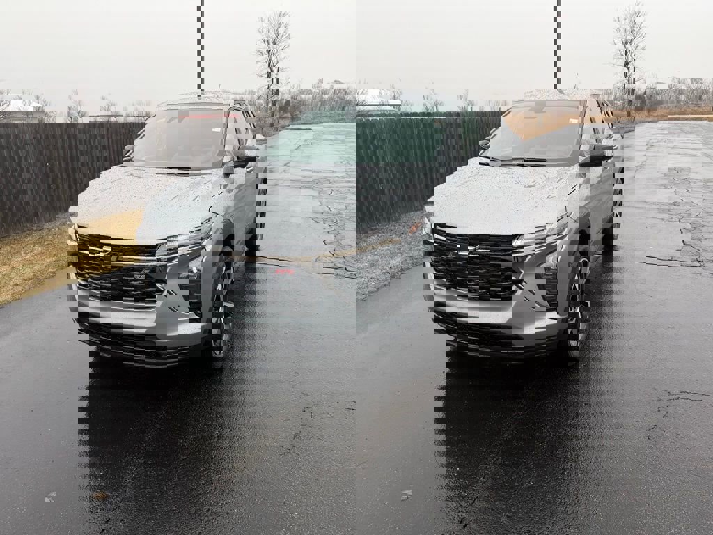 New 2026 Chevrolet Trax RS image 1