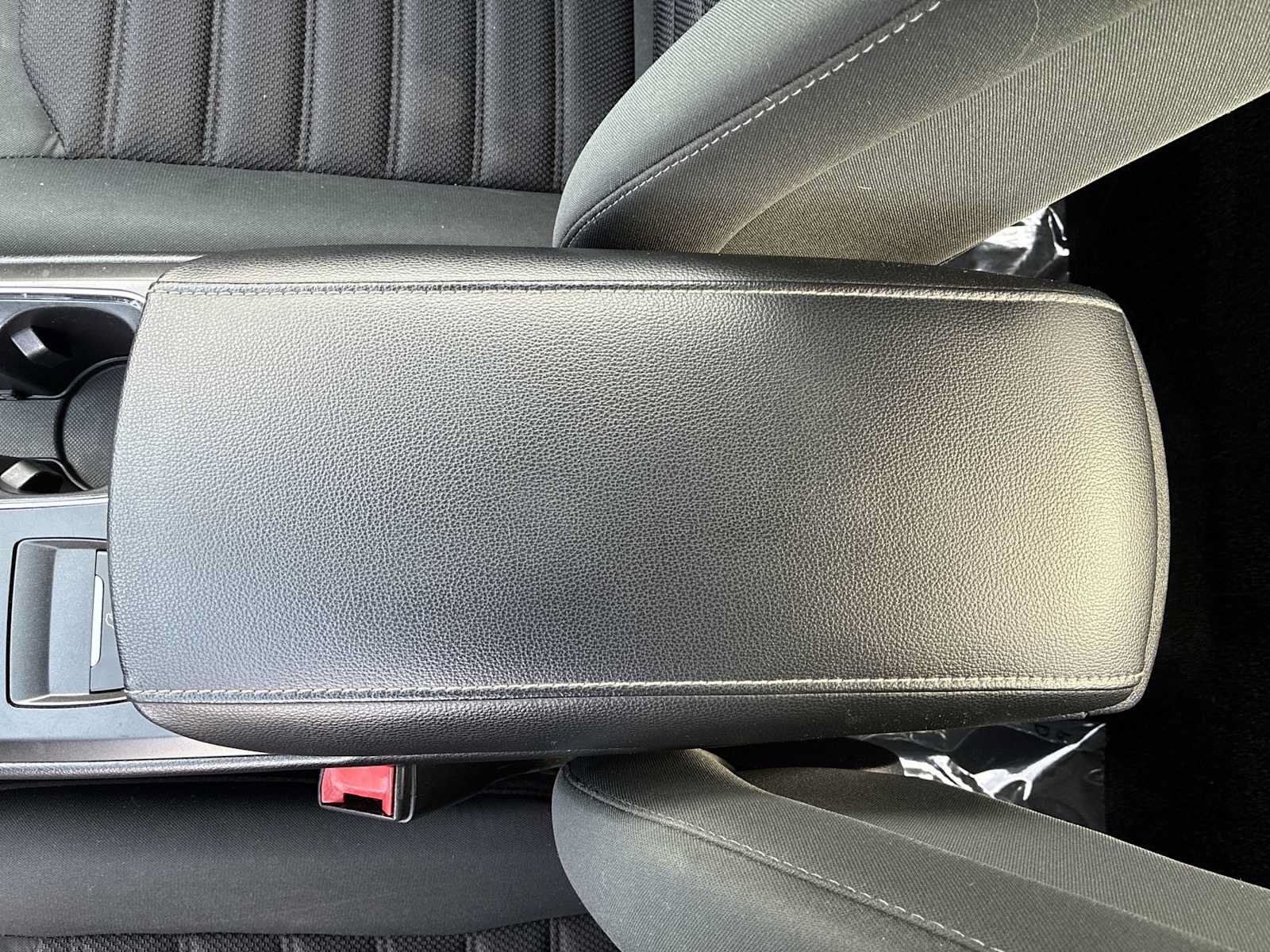 Used 2018 Ford Fusion SE FWD image 21