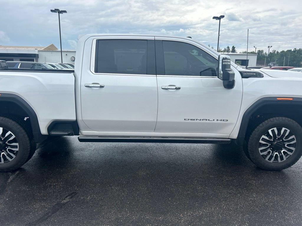 Used 2024 GMC Sierra 2500 Denali Ultimate w/ Max Trailering Package AWD/4WD image 3