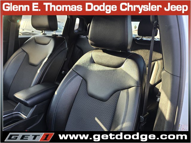 Certified 2025 Jeep Compass Latitude AWD/4WD image 23