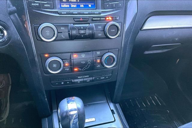 Used 2019 Ford Explorer XLT image 25