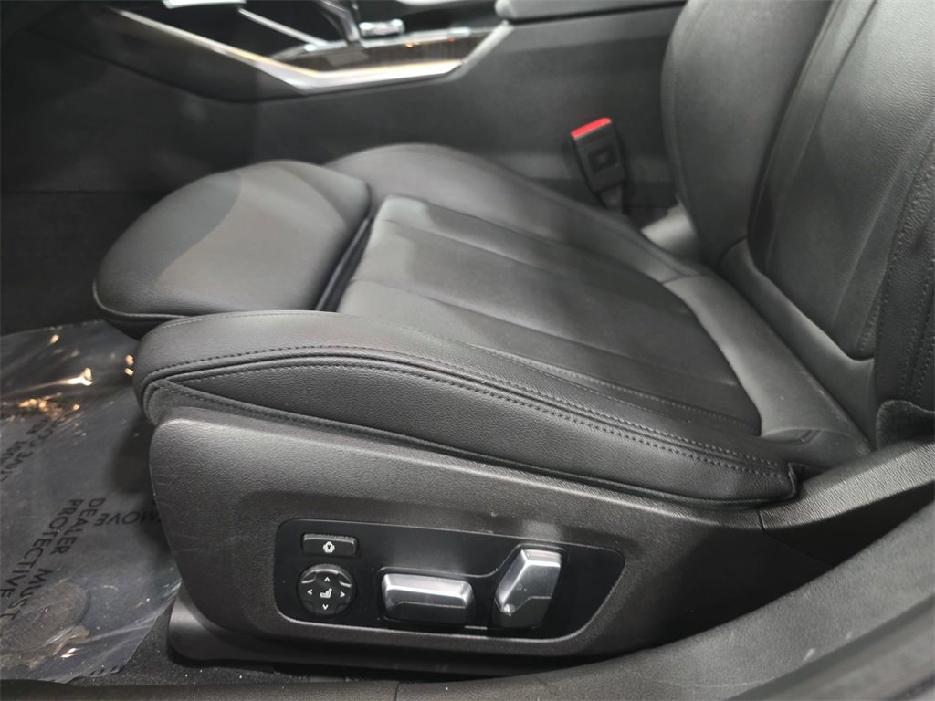 Certified 2021 BMW 330i Sedan w/ Convenience Package image 24