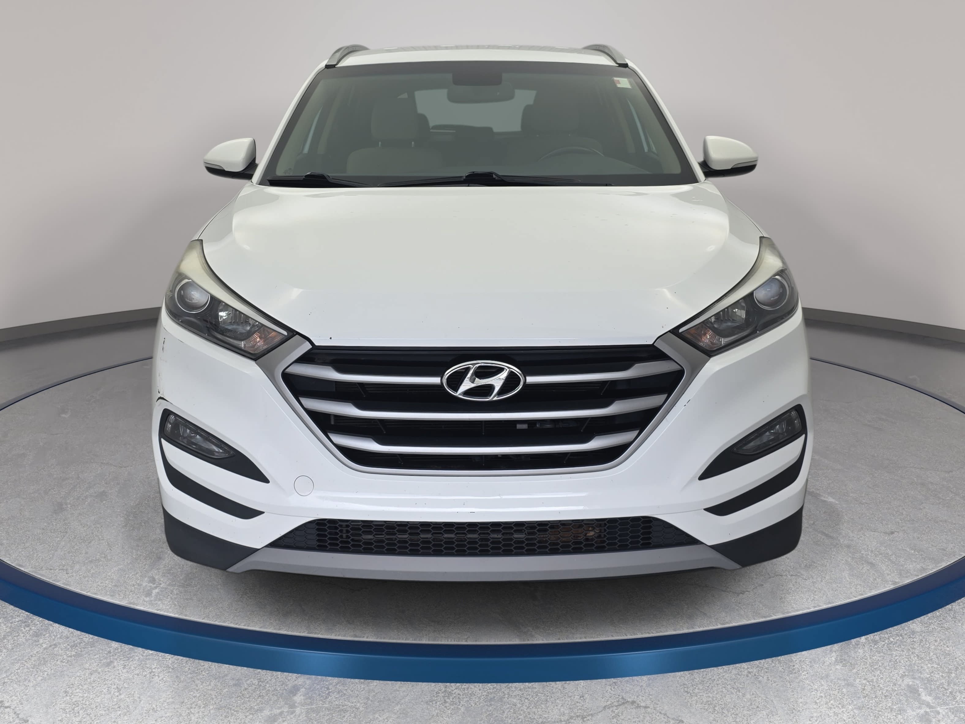 Used 2018 Hyundai Tucson Sport FWD image 2