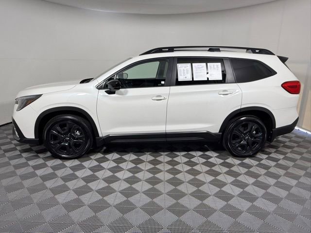 Used 2025 Subaru Ascent Onyx Edition w/ Onyx Package image 3