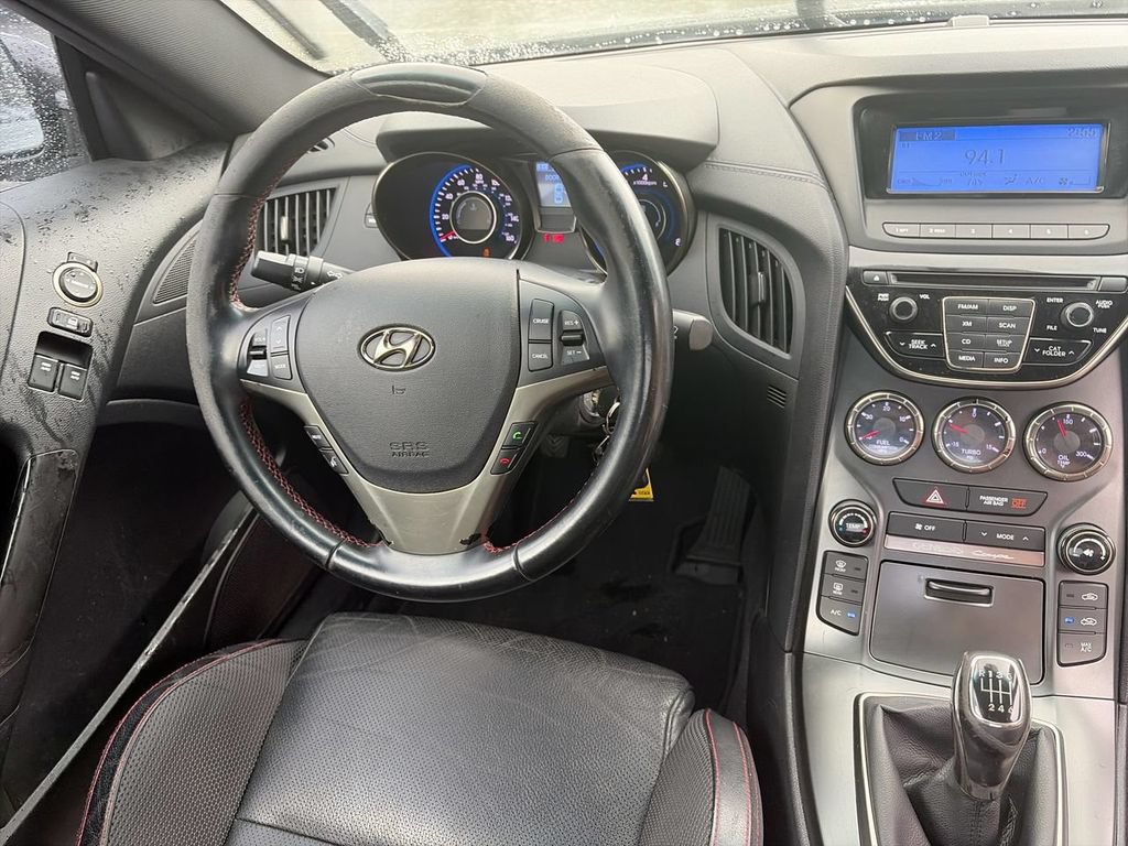 Used 2014 Hyundai Genesis 2.0T RWD image 10