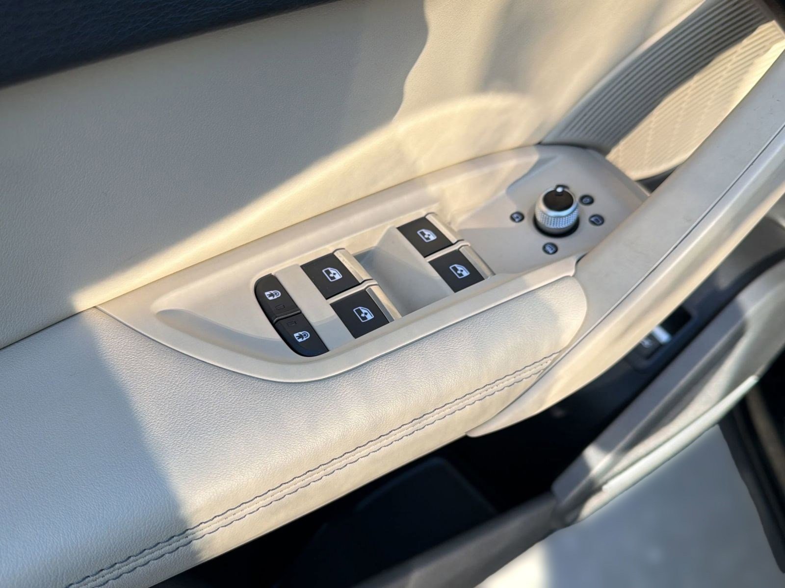 Used 2022 Audi Q5 e Premium Plus w/ Premium Plus Package image 21