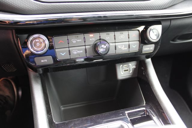 New 2026 Jeep Compass Limited w/ Sun, Sound & Navigation Group AWD/4WD image 22